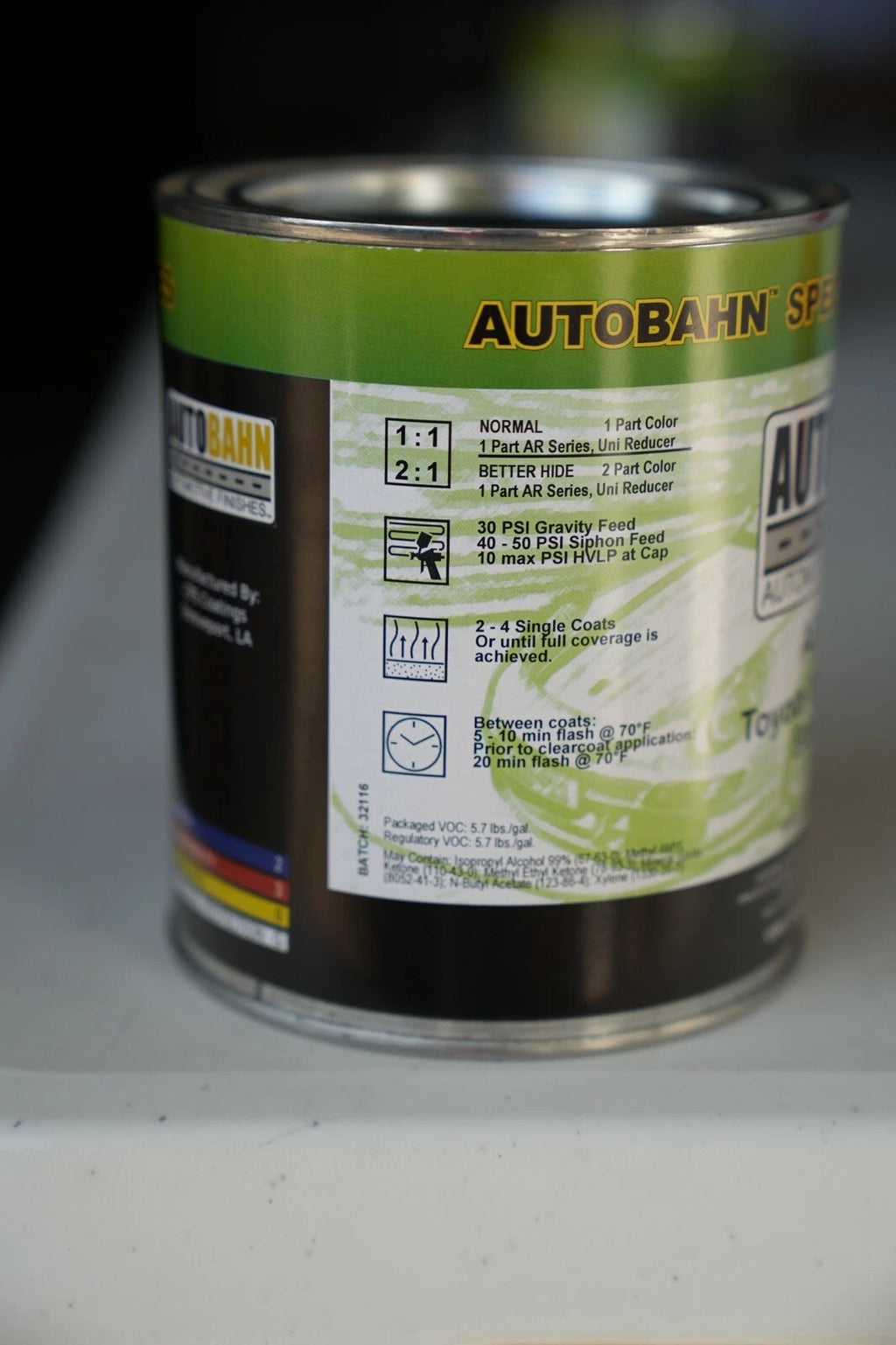 TOYOTA 040 SUPER WHITE QUART SIZE AUTOMOTIVE BASECOAT!